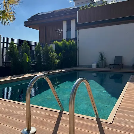 5-bedroom With Pool & Sauna Villa