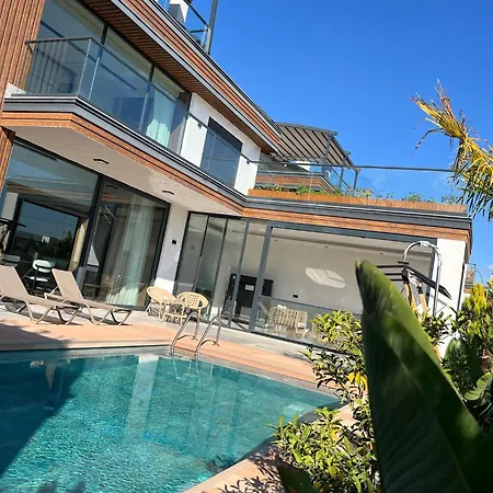 5-bedroom With Pool & Sauna Dosemealti