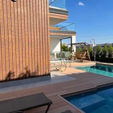 Villa 5-bedroom With Pool & Sauna
