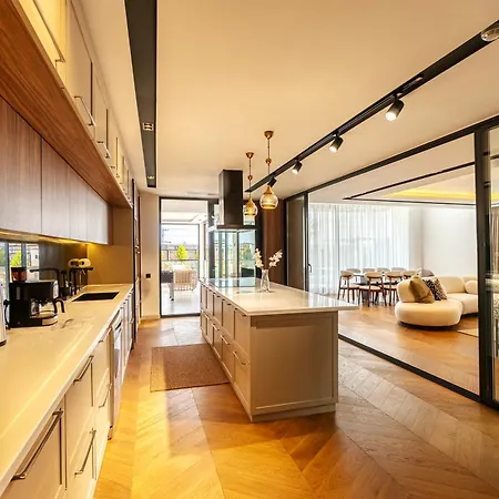 5-bedroom With Pool & Sauna Villa Dosemealti